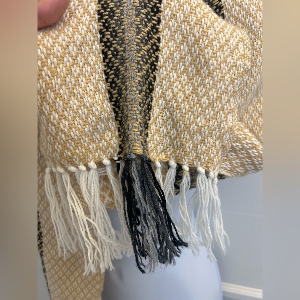 Scarf - Picture 4 of 5